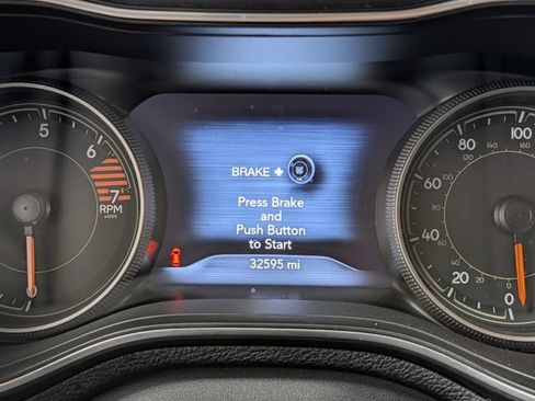 Used 2023 Jeep Cherokee Altitude Lux AWD/4WD image 17