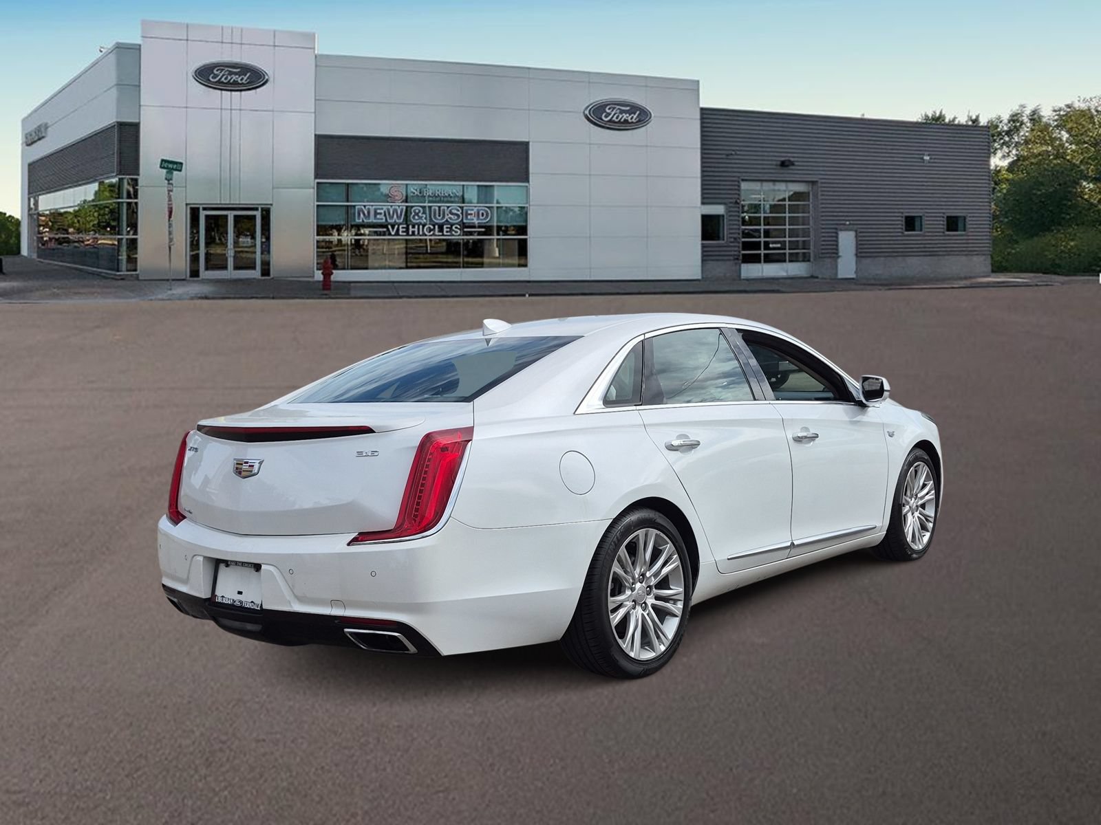 Used 2018 Cadillac XTS Luxury w/ Driver Awareness Package AWD/4WD image 9