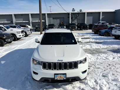 Used 2019 Jeep Grand Cherokee Laredo