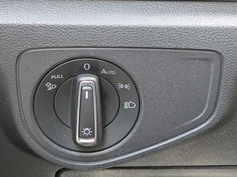Used 2021 Volkswagen Atlas SE FWD image 27