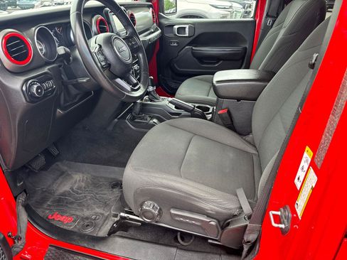 Used 2019 Jeep Wrangler Unlimited Sport S AWD/4WD image 9