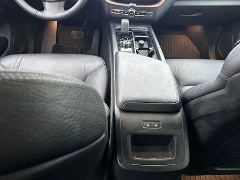 Certified 2023 Volvo XC60 B5 Plus w/ Climate Package image 14