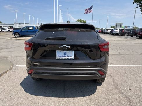 New 2026 Chevrolet Trax LS w/ LS Convenience Package FWD image 4