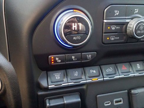 Used 2020 Chevrolet Silverado 2500 LTZ w/ LTZ Premium Package image 35