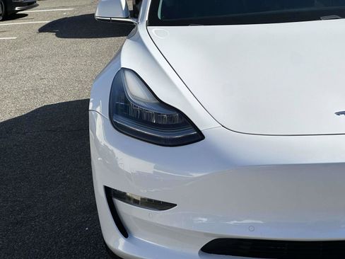 Used 2019 Tesla Model 3 Long Range AWD/4WD image 9