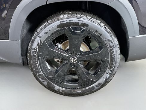 New 2026 Volkswagen Taos SEL AWD/4WD image 30