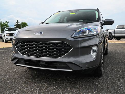 Used 2021 Ford Escape Titanium AWD/4WD image 11