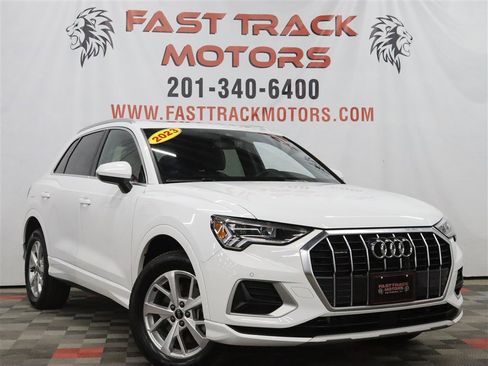 Used 2023 Audi Q3 2.0T Premium AWD/4WD image 3