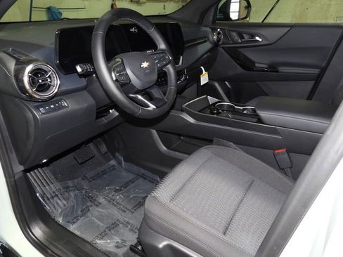 New 2026 Chevrolet Equinox LT AWD/4WD image 25