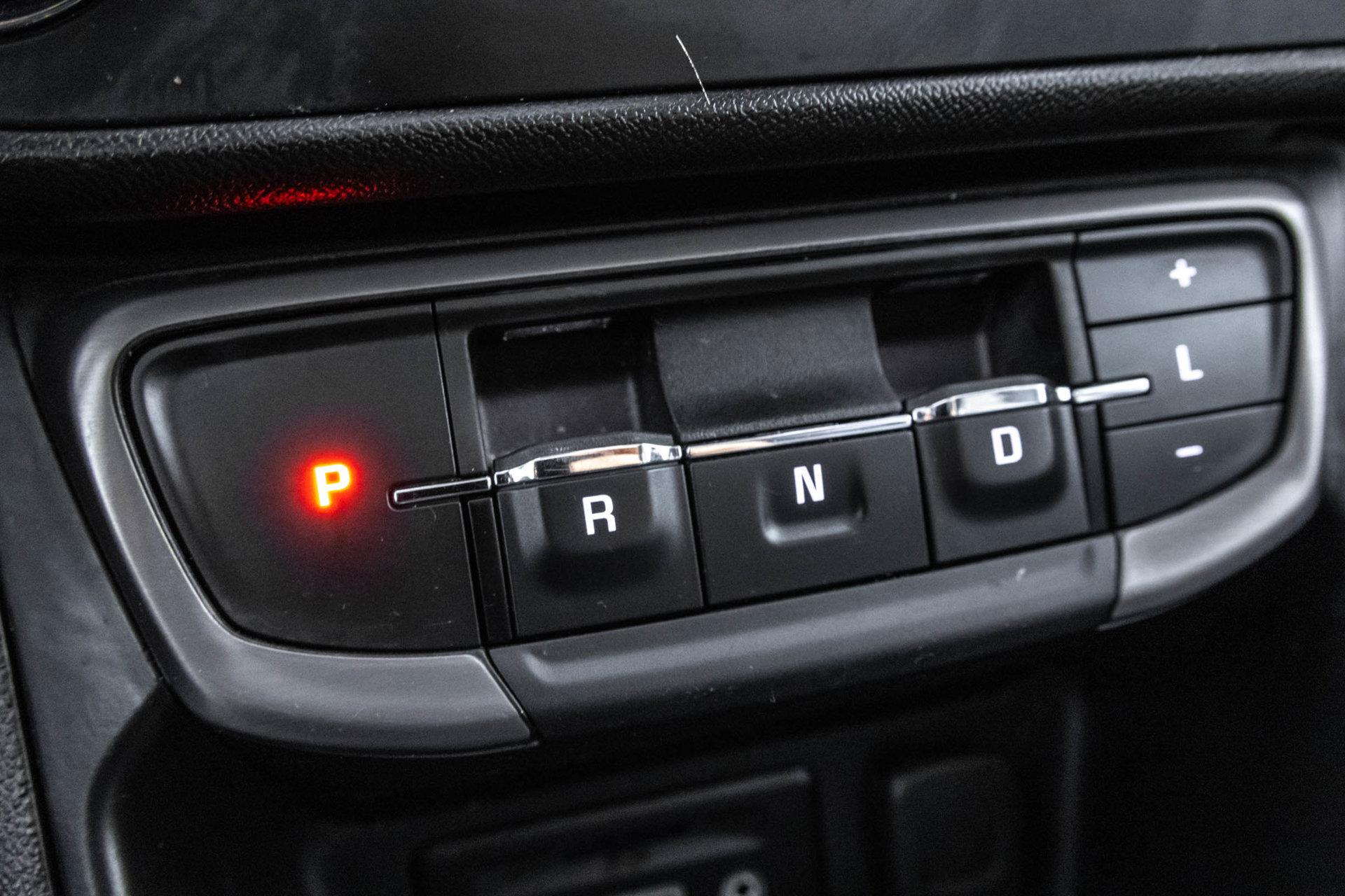 Used 2024 GMC Terrain AT4 AWD/4WD image 30