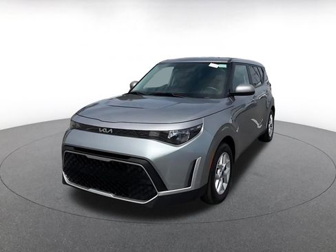 Used 2025 Kia Soul LX w/ LX Technology Package image 7