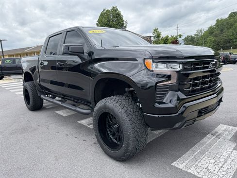 Used 2024 Chevrolet Silverado 1500 RST AWD/4WD image 3