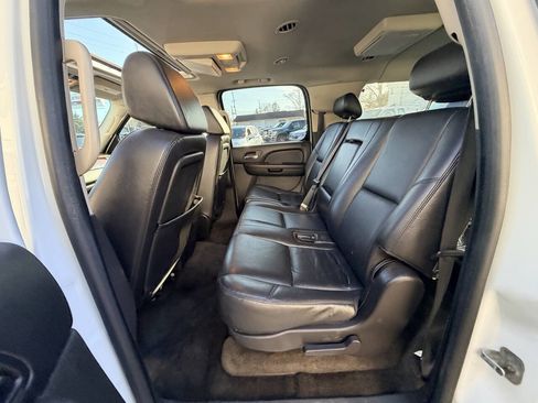 Used 2009 Chevrolet Suburban LTZ image 29