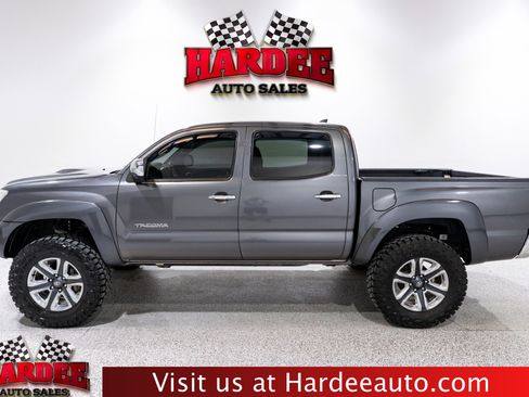 Used 2014 Toyota Tacoma 4x4 Double Cab w/ Limited Package image 1
