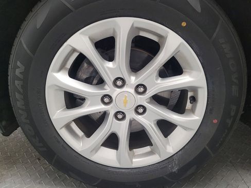 Used 2018 Chevrolet Equinox LT FWD image 31