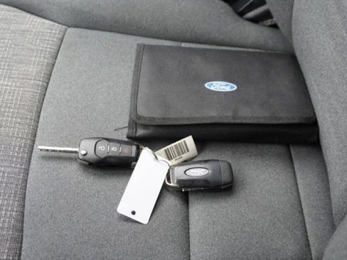 Used 2021 Ford F150 XLT image 29