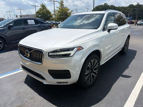 Used 2020 Volvo XC90 T6 Momentum w/ Protection Package Premier AWD/4WD image 3