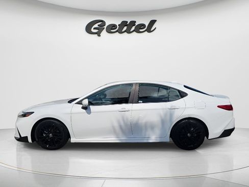 Certified 2025 Toyota Camry SE w/ Convenience Package FWD image 8