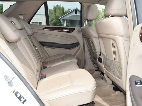 Used 2013 Mercedes-Benz ML 350 4MATIC image 34