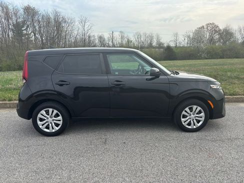 Used 2020 Kia Soul LX image 19