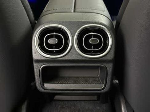 Certified 2026 Mercedes-Benz C 300 4MATIC Sedan image 28