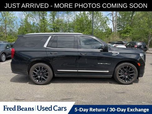 Used 2023 GMC Yukon Denali w/ Denali Reserve Package AWD/4WD image 8