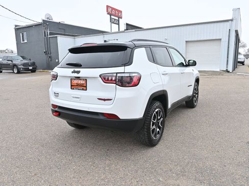 Certified 2024 Jeep Compass Trailhawk image 8