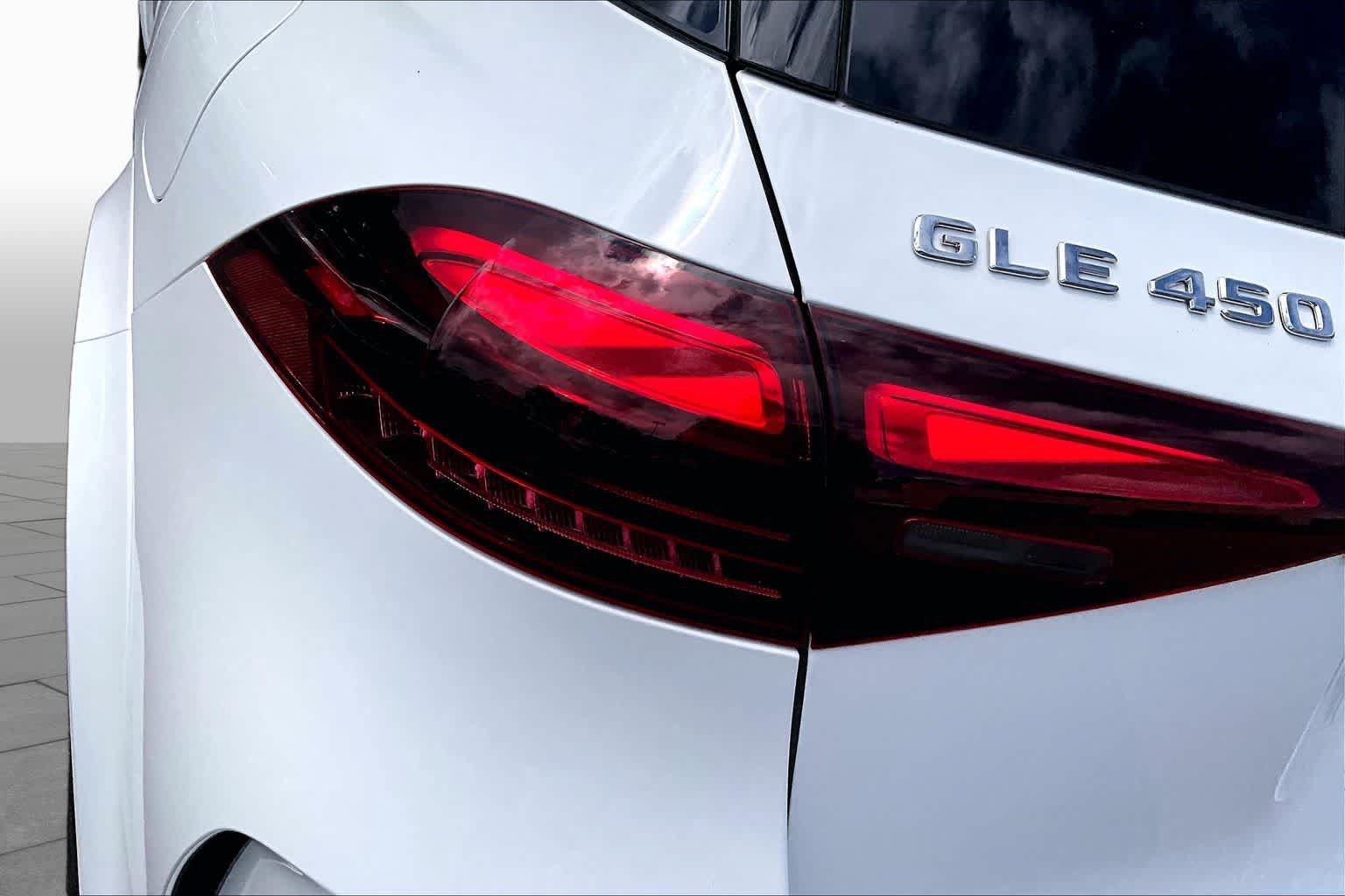 Certified 2025 Mercedes-Benz GLE 450e 4MATIC image 29