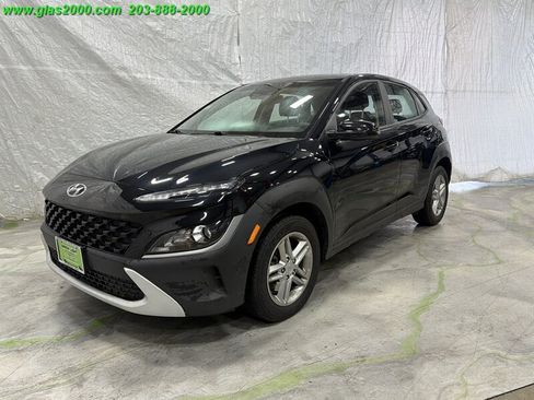 Used 2023 Hyundai Kona SE AWD/4WD image 1