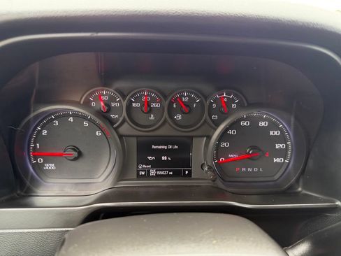 Used 2020 Chevrolet Silverado 1500 Custom w/ Custom Value Package AWD/4WD image 25