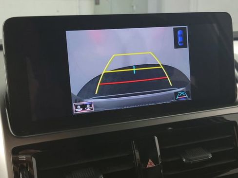 Used 2023 Lexus GX 460 Premium w/ Premium Package image 22