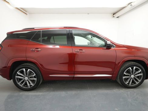 Used 2020 GMC Terrain Denali w/ Denali Premium Package AWD/4WD image 10