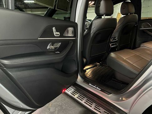 Certified 2025 Mercedes-Benz GLS 450 4MATIC image 18