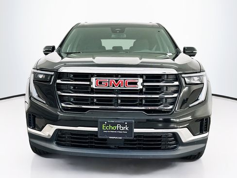 Used 2025 GMC Acadia Elevation image 2