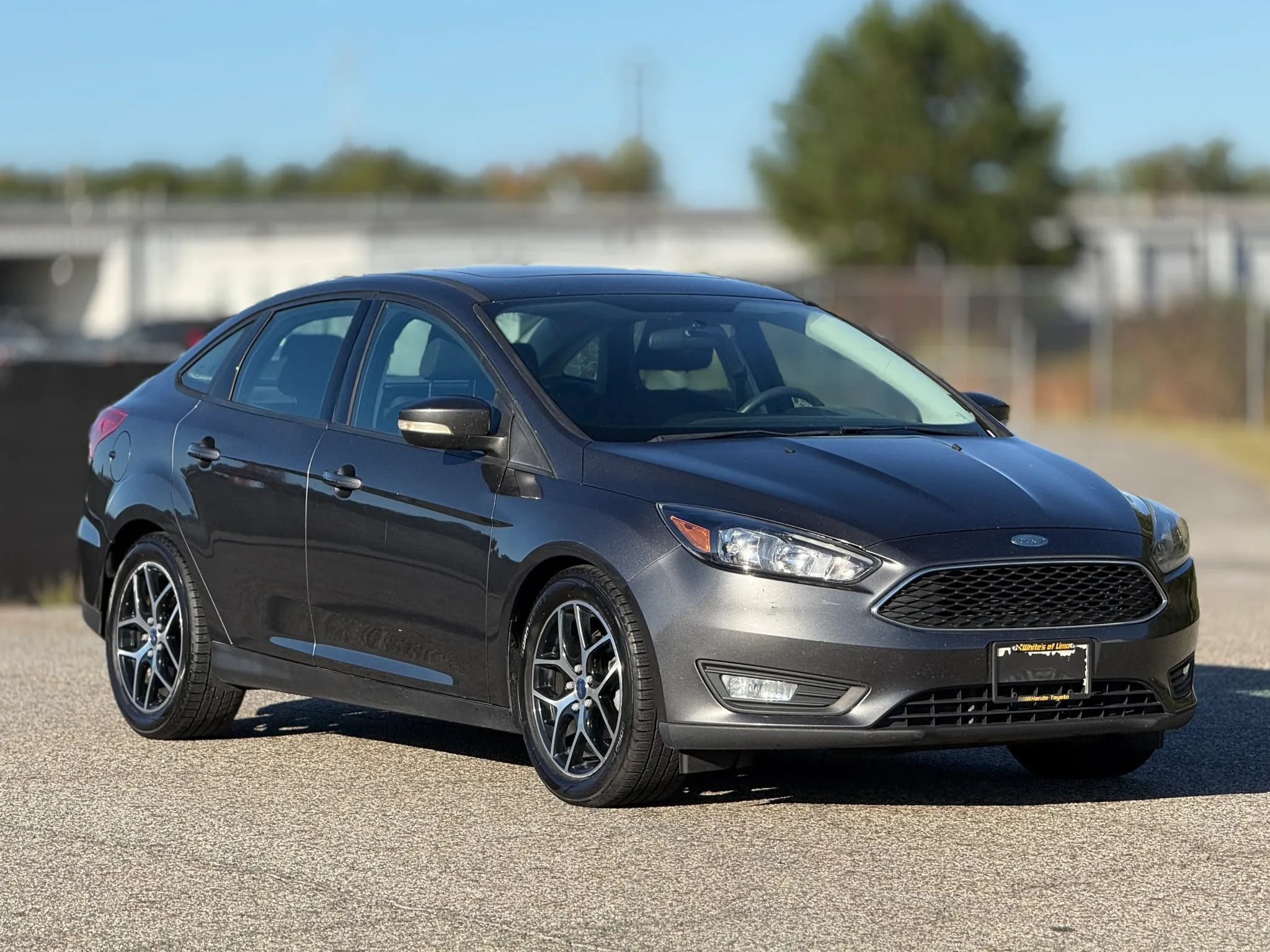 Used 2018 Ford Focus SEL FWD image 1