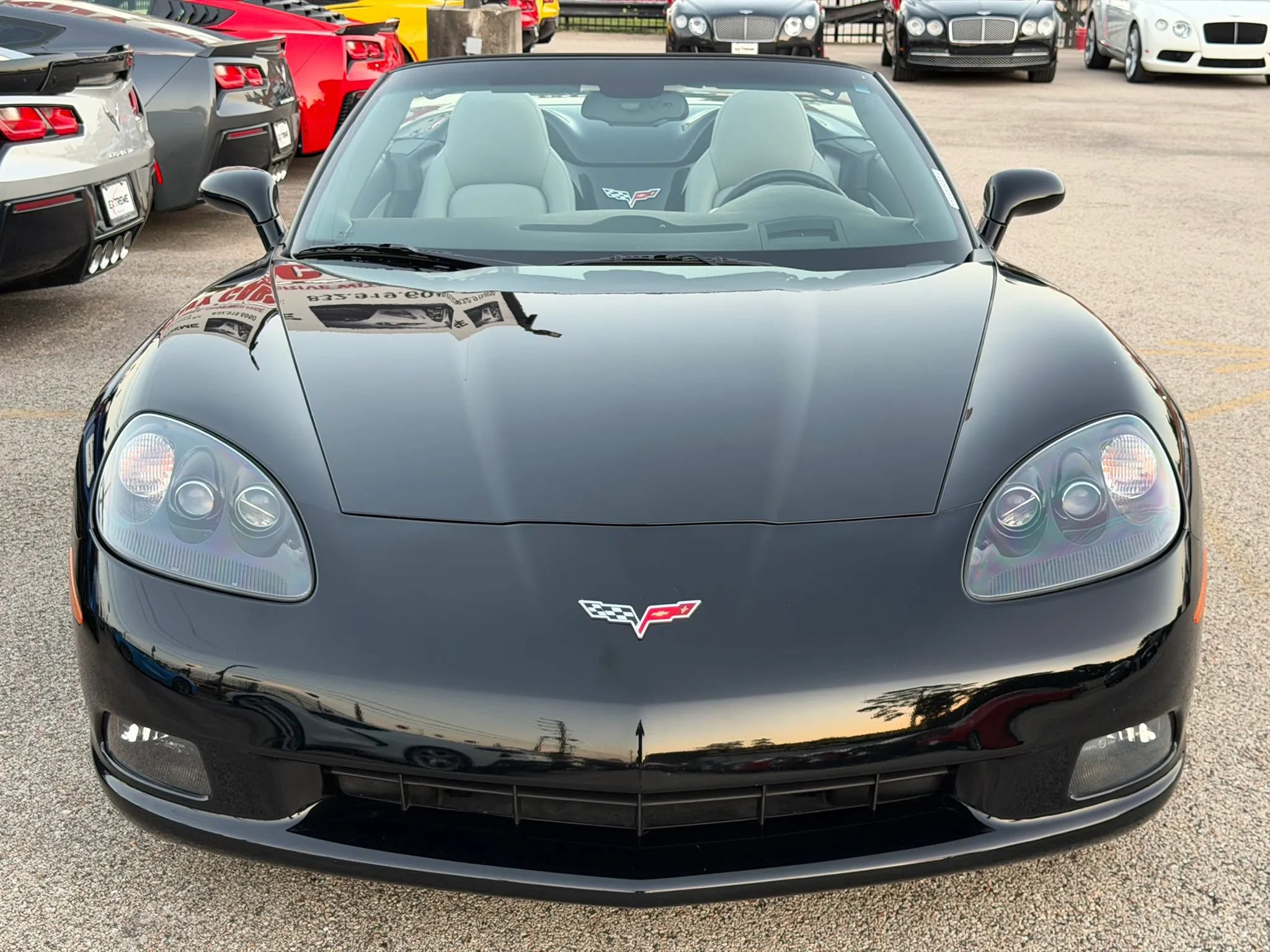 Used 2005 Chevrolet Corvette Convertible w/ Preferred Equipment Group RWD image 2