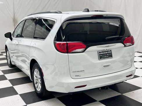 Certified 2021 Chrysler Voyager Lxi FWD image 5