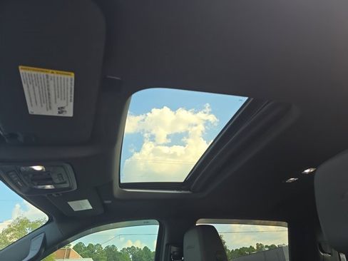 Used 2024 GMC Sierra 2500 AT4 w/ AT4 Preferred Package image 30