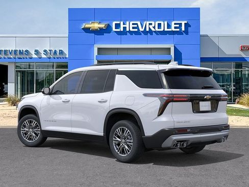 New 2026 Chevrolet Traverse LT FWD image 3