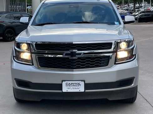 Used 2019 Chevrolet Suburban LS w/ All-Season Package image 6