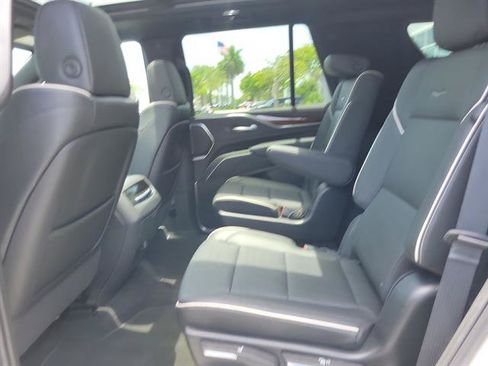 Certified 2023 Cadillac Escalade Premium Luxury AWD/4WD image 29