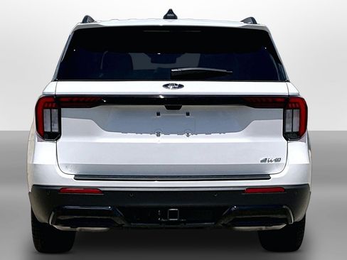Used 2025 Ford Explorer ST-Line w/ Premium Package AWD/4WD image 4