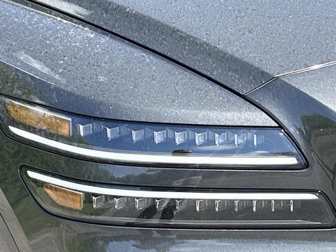 Used 2025 Genesis GV80 2.5T Standard AWD/4WD image 10
