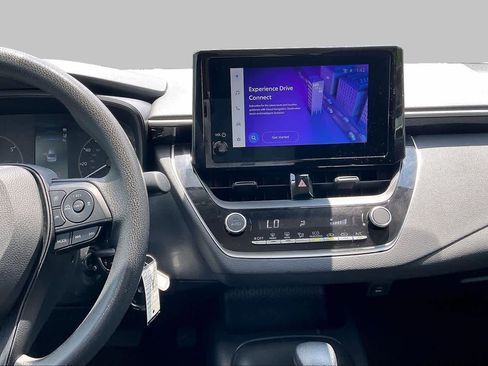 Used 2025 Toyota Corolla LE FWD image 7