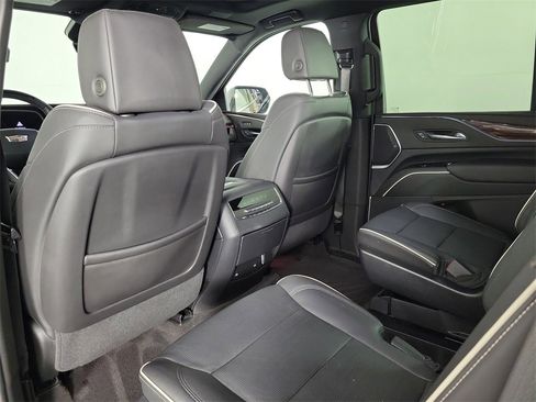 Certified 2022 Cadillac Escalade Premium Luxury w/ Performance Package image 13