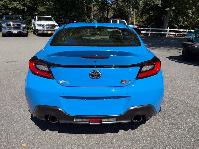 Used 2022 Toyota GR86 RWD image 5