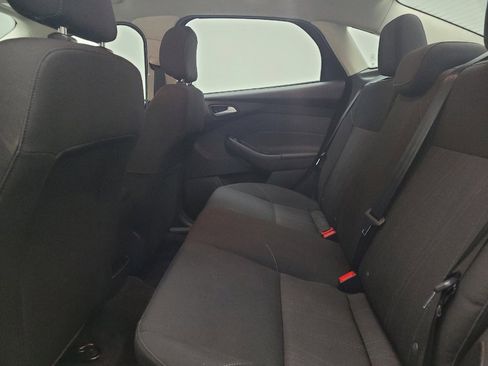 Used 2018 Ford Focus SE w/ Cold Weather Package image 18