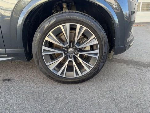 Used 2021 Volvo XC90 T5 Momentum w/ Protection Package image 32