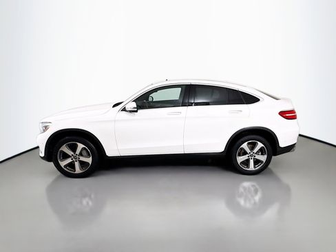 Used 2019 Mercedes-Benz GLC 300 4MATIC Coupe image 4