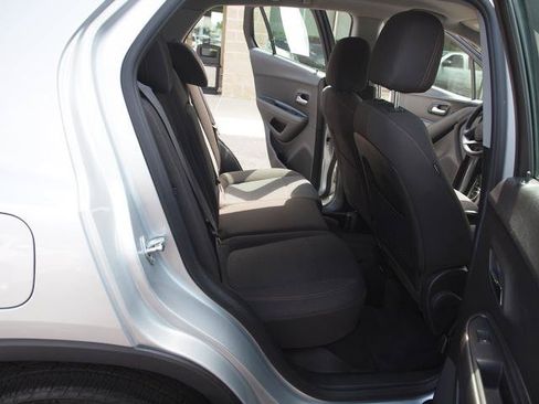 Used 2018 Chevrolet Trax LS AWD/4WD image 7